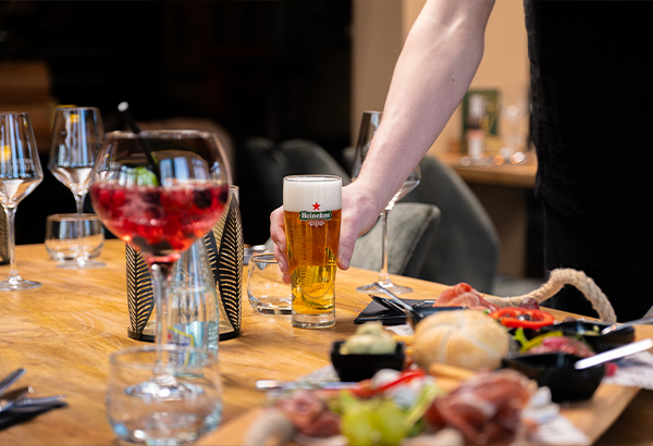 Borrelen bij Bistro t leven met een borrelplank